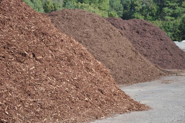 Brown Mulch Delivery in San Ramon